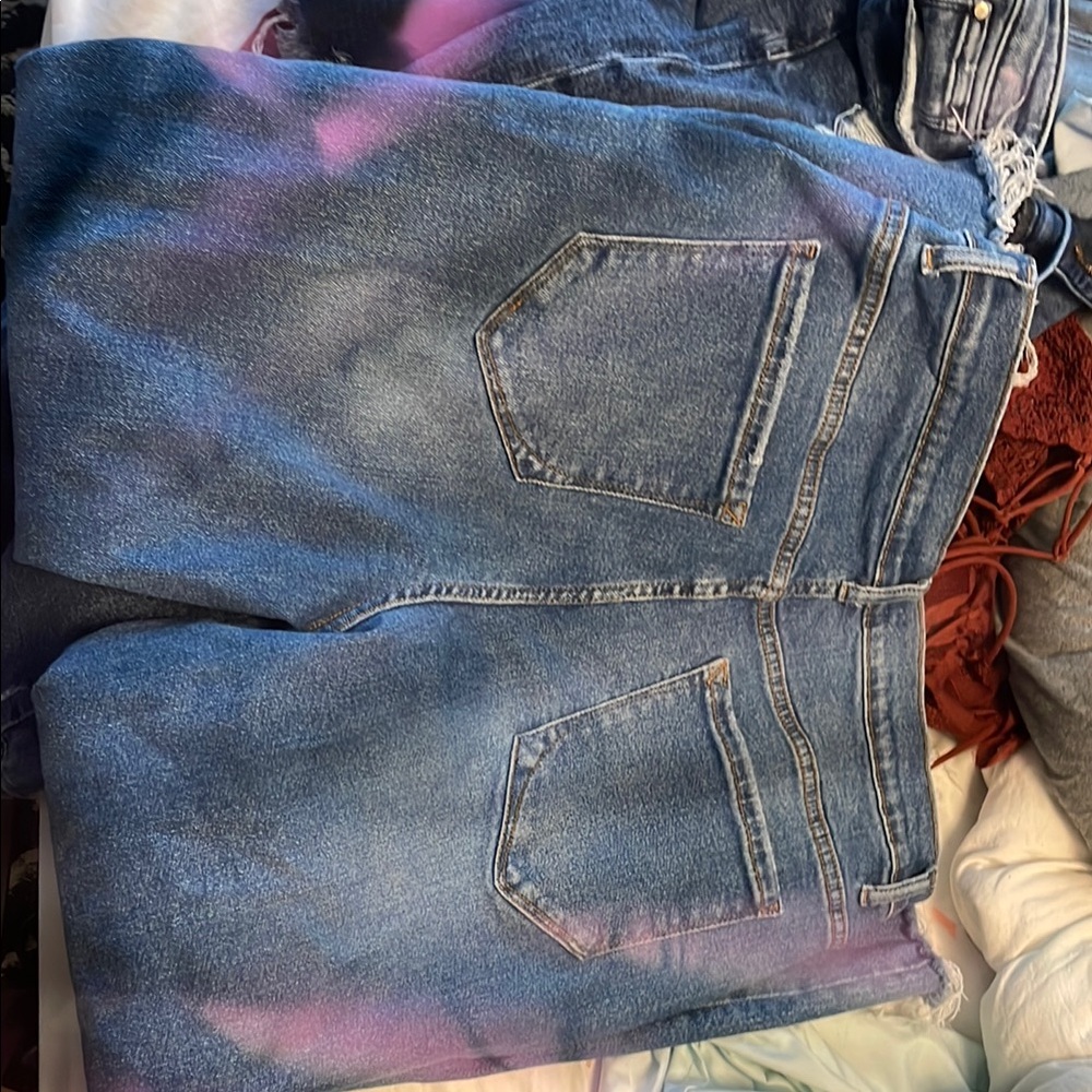 Kensie Blue Ankle Cropped Jeans with Distressed Details - Picture 4 of 4